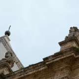 La balaustra con i busti ornamentali: sono delle statue bifronti, sembrano volti ma sono in realt� vasi di fiori